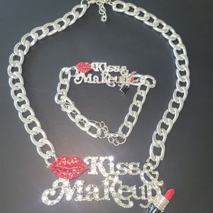 Kiss & Makeup Necklace and Bracelet